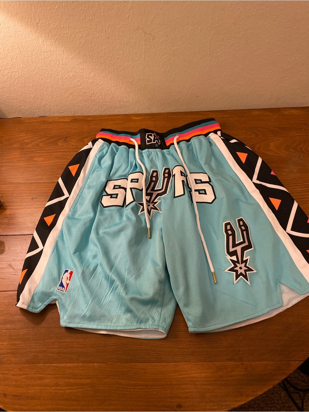 San Antonio Spurs Men’s Basketball Shorts SzS